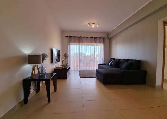 Apartament Royal Garden T2 By Yha *